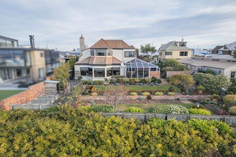 Photo of property in 17 The Terrace, Timaru, 7910