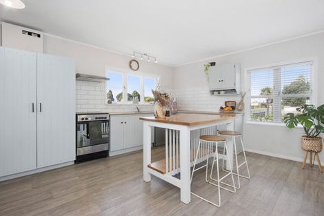 Photo of property in 31 Athenree Road, Athenree, Katikati, 3177