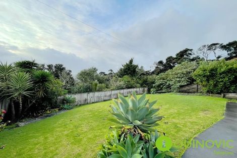 Photo of property in 114 Kittiwake Drive, Schnapper Rock, Auckland, 0632