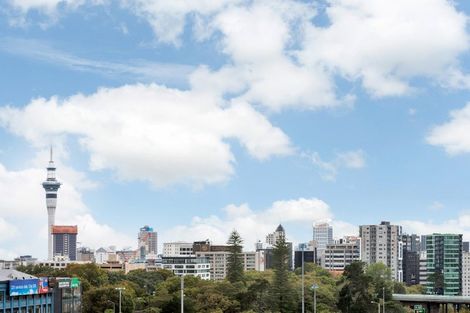 Photo of property in Luna Apartments, 4m/16 Burton Street, Grafton, Auckland, 1010