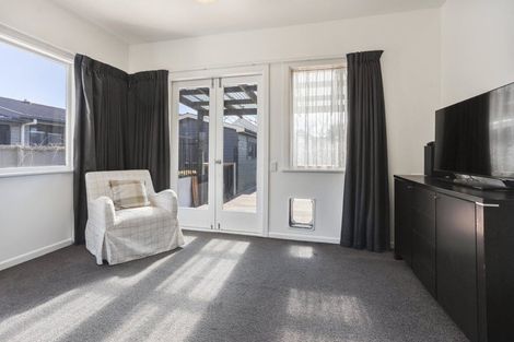 Photo of property in 10 Jennings Place, Rangiora, 7400