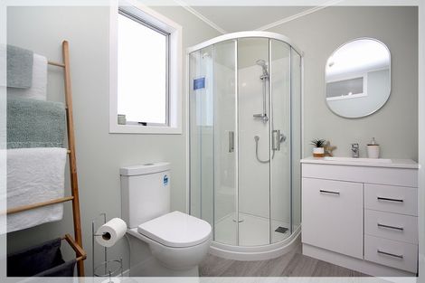 Photo of property in 10 Pratt Avenue, Foxton Beach, Foxton, 4815