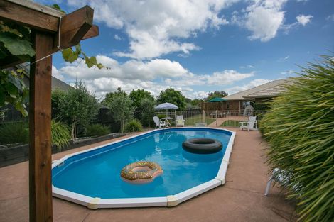 Photo of property in 8 Cedar Way, Morrinsville, 3300