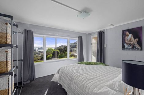 Photo of property in 2 Binnie Street, Paihia, 0200