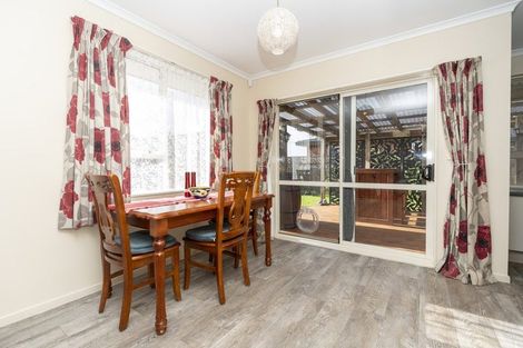 Photo of property in 29 Lloyd Drive, Nawton, Hamilton, 3200