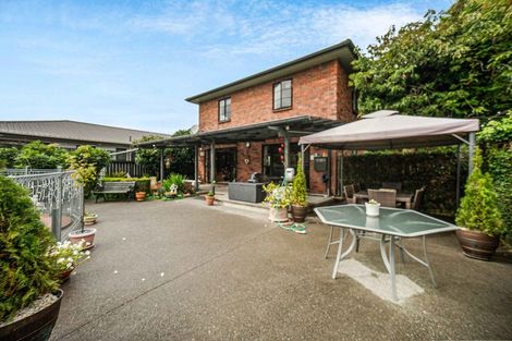 Photo of property in 16 Len Garlick Place, Pahurehure, Papakura, 2113