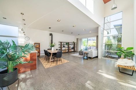 Photo of property in 47 Korokoro Road, Korokoro, Lower Hutt, 5012