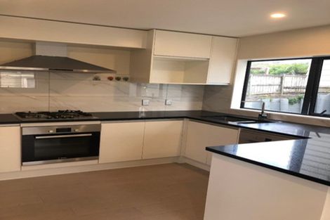 Photo of property in 10c Woodall Place, Totara Vale, Auckland, 0627