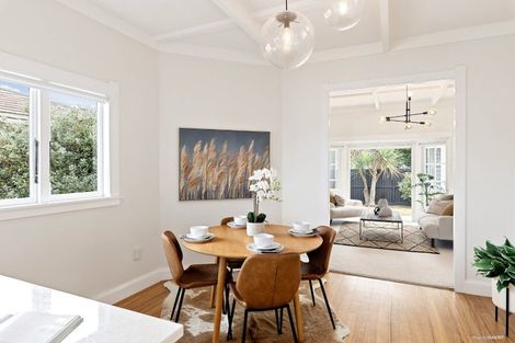 Photo of property in 20 Alberta Street, Point Chevalier, Auckland, 1022