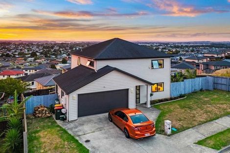 Photo of property in 23 Kirikiri Drive, Papakura, 2110