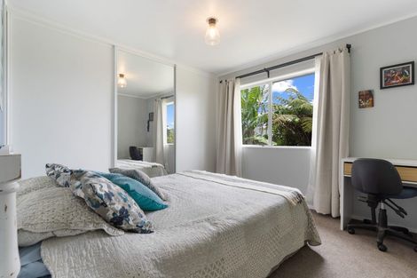 Photo of property in 15 Arde Place, Massey, Auckland, 0614