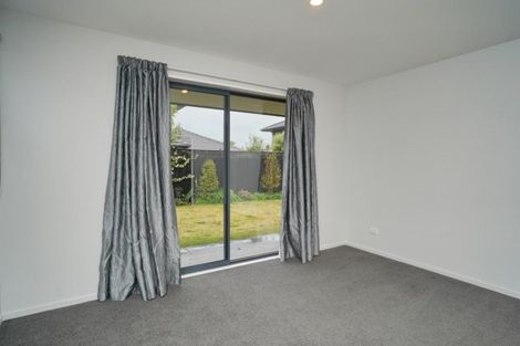 Photo of property in 26 Rue De La Mare, Parklands, Christchurch, 8083