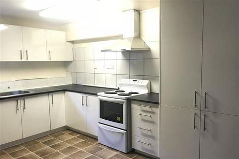 Photo of property in 63 Lawrence Crescent, Hillpark, Auckland, 2102