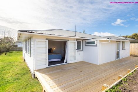 Photo of property in 42 Donovan Road, Paraparaumu Beach, Paraparaumu, 5032