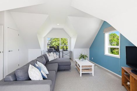 Photo of property in 25a Punjab Street, Khandallah, Wellington, 6035