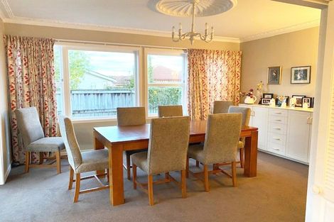 Photo of property in 22 Braid Road, St Andrews, Hamilton, 3200