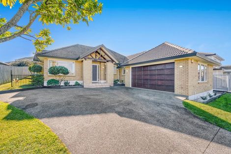 Photo of property in 38 Dannemora Drive, Dannemora, Auckland, 2016