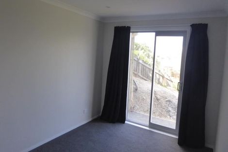 Photo of property in 20c Chetwode Grove, Newlands, Wellington, 6037