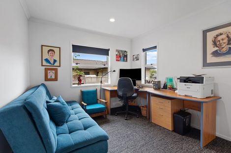 Photo of property in 69 Bathurst Crescent, Pyes Pa, Tauranga, 3112