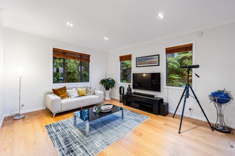 Photo of property in 36 Woodridge Avenue, Northcross, Auckland, 0630