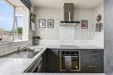 Photo of property in 12 Lansdowne Crescent, Glenview, Hamilton, 3206