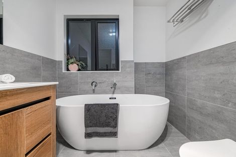 Photo of property in 6/43b Waimumu Road, Massey, Auckland, 0614