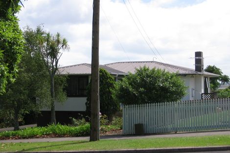 Photo of property in 17 Armagh Road, Blockhouse Bay, Auckland, 0600