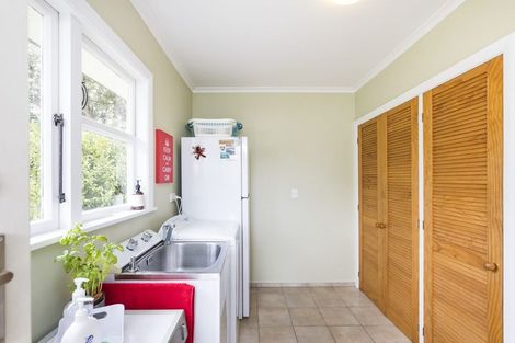 Photo of property in 26 Saint Albans Avenue, Hokowhitu, Palmerston North, 4410