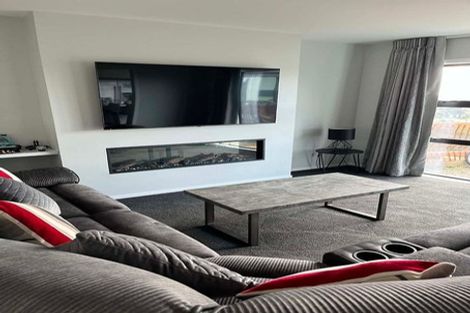 Photo of property in 6 Madeira Close, Whitby, Porirua, 5024