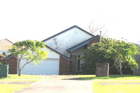 Photo of property in 21 Meadowland Drive, Somerville, Auckland, 2014