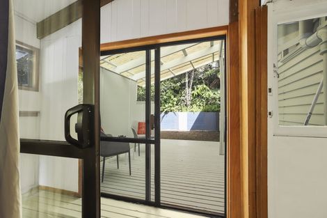 Photo of property in 54 Derwent Crescent, Titirangi, Auckland, 0604