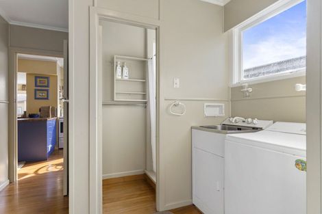 Photo of property in 102 Ruru Street, Whangamata, 3620