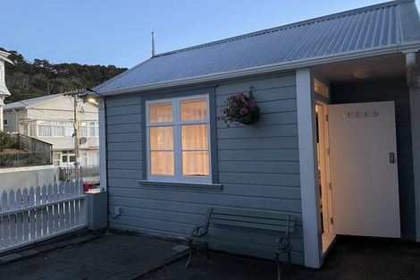 Photo of property in 5/28-28b Austin Street, Mount Victoria, Wellington, 6011