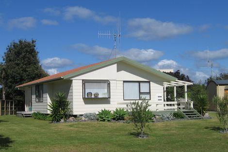 Photo of property in 11 Wakanoi Place, Bowentown, Waihi Beach, 3177