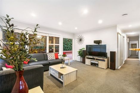Photo of property in 2/32a Sunnynook Road, Sunnynook, Auckland, 0620