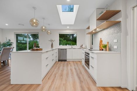 Photo of property in 16 Atutahi Street, Hurdon, New Plymouth, 4310