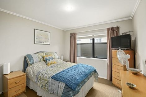 Photo of property in 14 Murray Becroft Avenue, Henderson Valley, Auckland, 0612