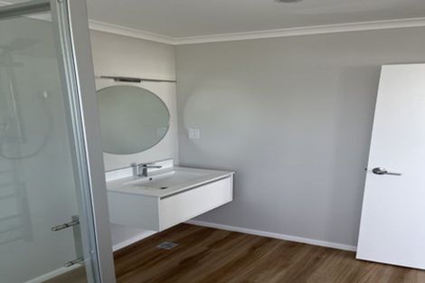 Photo of property in 1 Cynisca Crescent, Wallaceville, Upper Hutt, 5018