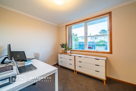 Photo of property in 63 Oakleigh Street, Maungaraki, Lower Hutt, 5010