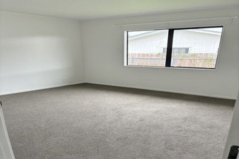 Photo of property in 2/70 Kelvin Road, Papakura, 2110