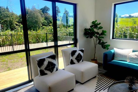 Photo of property in 7 Whawhaki Lane, Kumeu, 0810