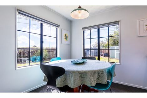 Photo of property in 7 Imperial Place, Henderson, Auckland, 0612