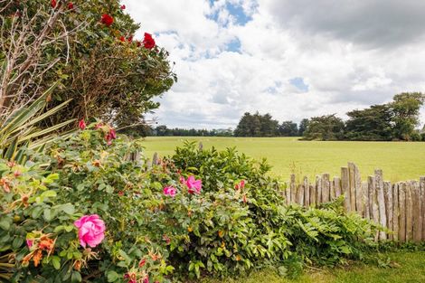 Photo of property in 1503 Kimbolton Road, Cheltenham, Feilding, 4777