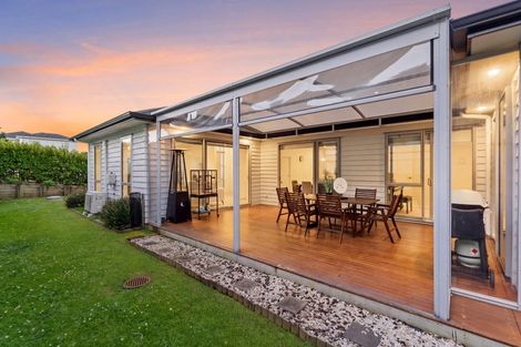 Photo of property in 12 Pommes Way, Silverdale, 0932
