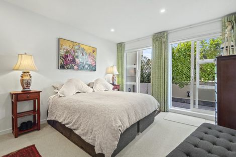 Photo of property in 1/2a Queens Parade, Devonport, Auckland, 0624