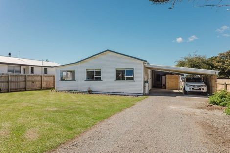 Photo of property in 10 Carlson Street, Dannevirke, 4930