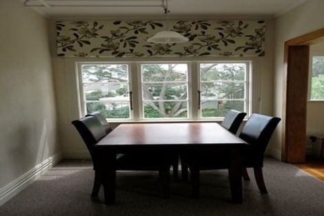 Photo of property in 5 Gilbert Street, New Plymouth, 4310