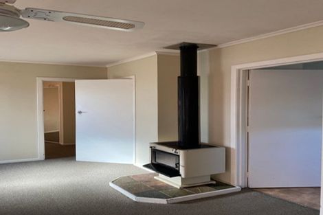 Photo of property in 1/10 Ocean View Road, Northcote, Auckland, 0627