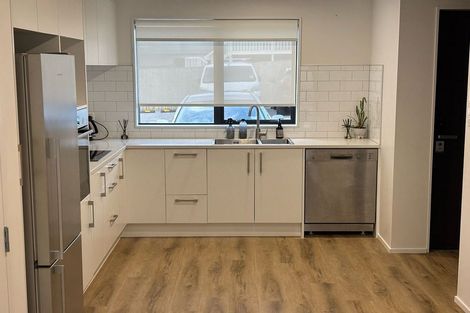 Photo of property in 7/25 Vodanovich Road, Te Atatu South, Auckland, 0610