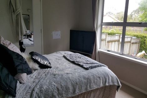 Photo of property in 1/236 Glamorgan Drive, Northcross, Auckland, 0630
